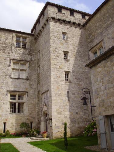 Chateau De Fourcès エクステリア 写真