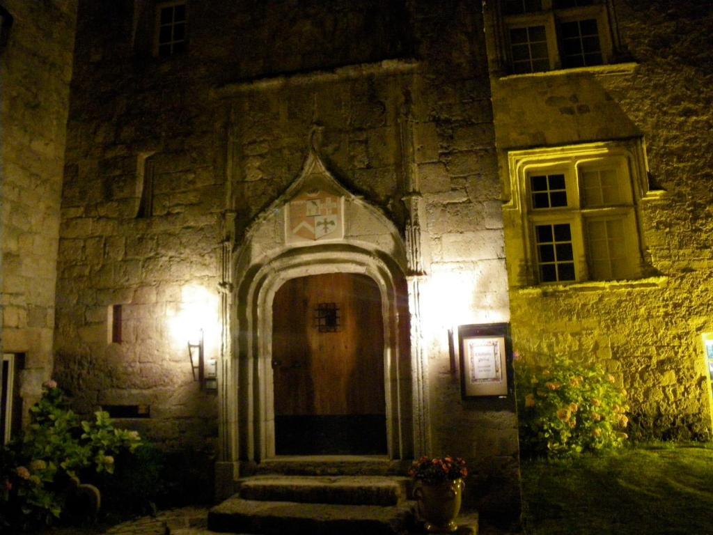 Chateau De Fourcès エクステリア 写真